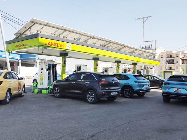 How to choose suitable cooperative brands for charging station franchise