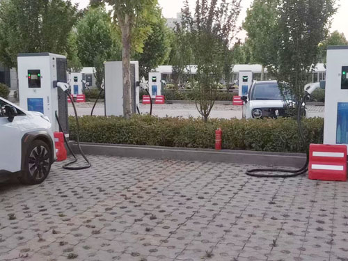 how to charge ev at public charging station
